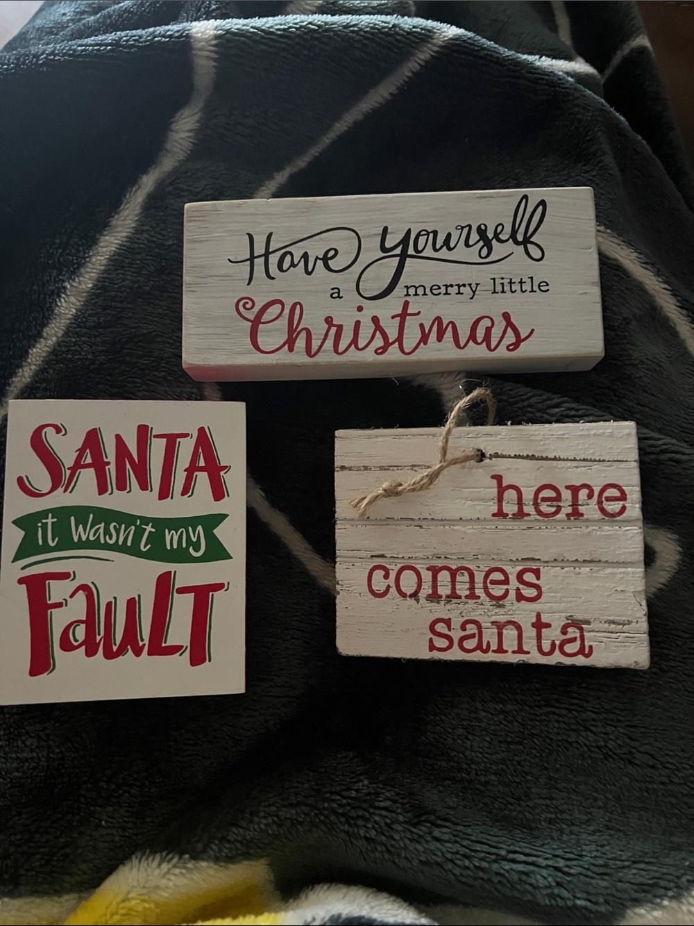 Holiday Wood Sign Set - Red & White Christmas Décor. Shelf sitters!
